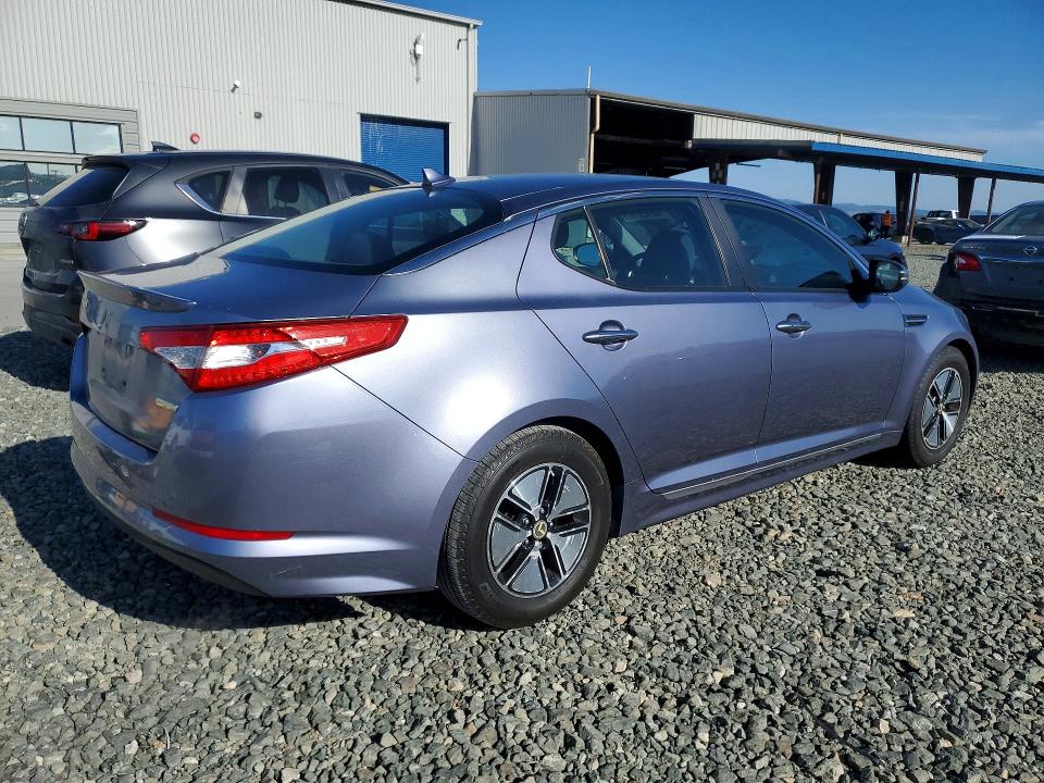 2011 Kia Optima hybrid VIN KNAGM4ADXB5006516 COPART salvage auction — MINOR DENT/SCRATCHES, Ca - Dis/Dlr/Exp App For Dup Clean, sold $1,800 on 2026-07-08 (photo 3)