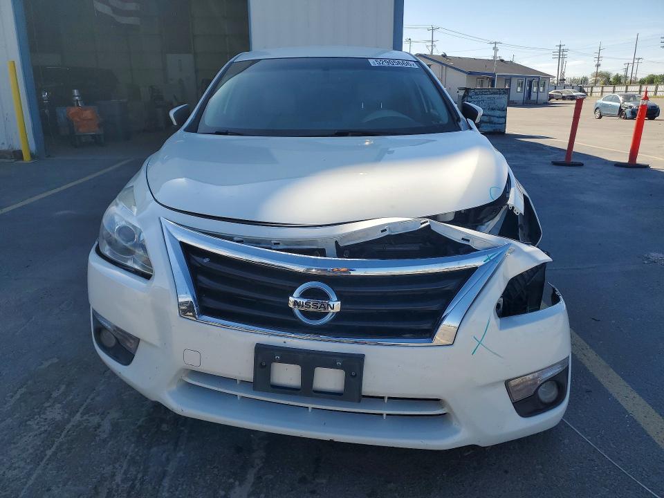 2015 Nissan VIN 1N4AL3AP2FN882086 COPART salvage auction — FRONT END, Id - Salvage Certificate Of Title, sold $1,000 on 2026-07-02 (photo 5)