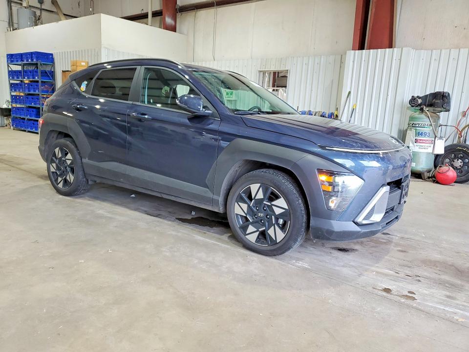2025 Hyundai Kona VIN KM8HC3AB1SU275492 COPART salvage auction — SIDE, Tx - Salvage Vehicle Title, sold $7,100 on 2026-07-20 (photo 4)