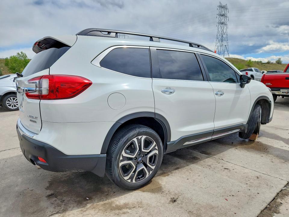 2024 Subaru Ascent VIN 4S4WMAWD8R3450792 COPART salvage auction — SIDE, Co - Public - Salvage Title, sold $11,600 on 2026-07-27 (photo 3)
