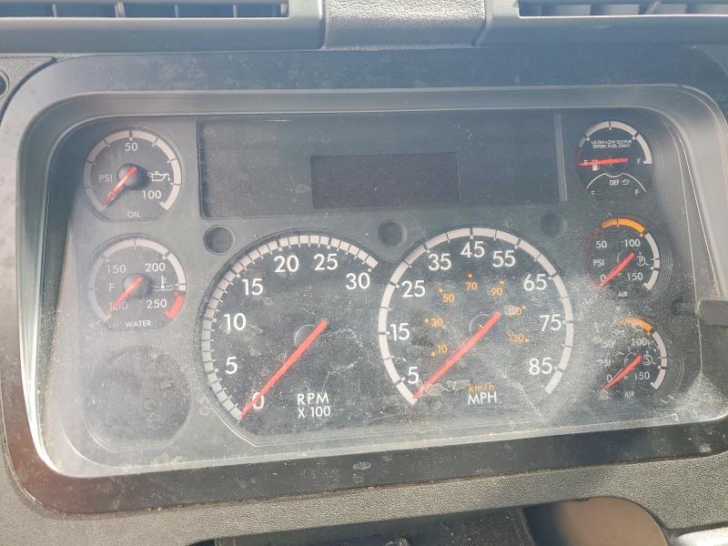 2017 Freightliner Cascadia 125 VIN 3AKJGLDR0HSHR0632 COPART salvage auction — FRONT END, TX - SALVAGE VEHICLE TITLE, sold $8,200 on 2026-07-23 (photo 8)