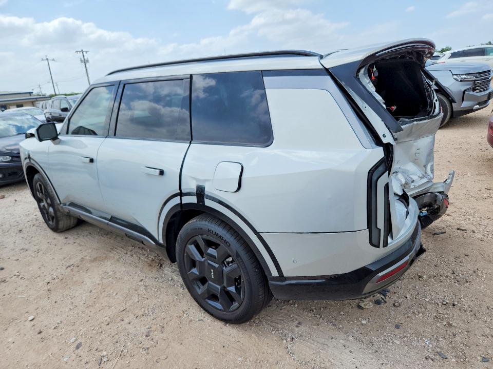 2027 Kia Telluride VIN 5XYPD5S13VG021092 COPART salvage auction — REAR END, TX - SALVAGE VEHICLE TITLE, sold $1,600 on 2026-07-30 (photo 2)