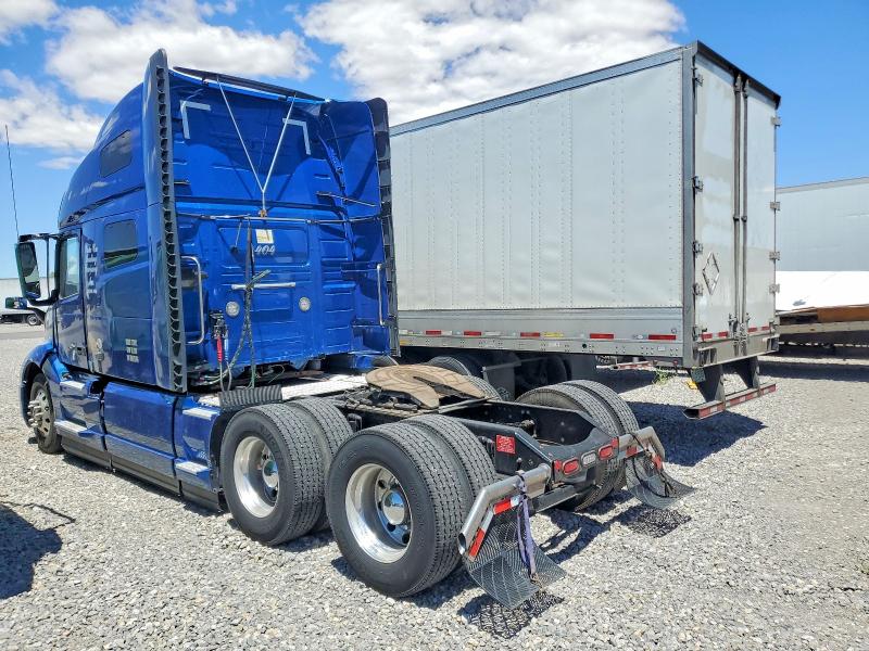 2024 Volvo Vnl VIN 4V4NC9EH8RN628764 COPART salvage auction — ALL OVER, NV - SALVAGE TITLE, sold $28,000 on 2026-09-10 (photo 3)