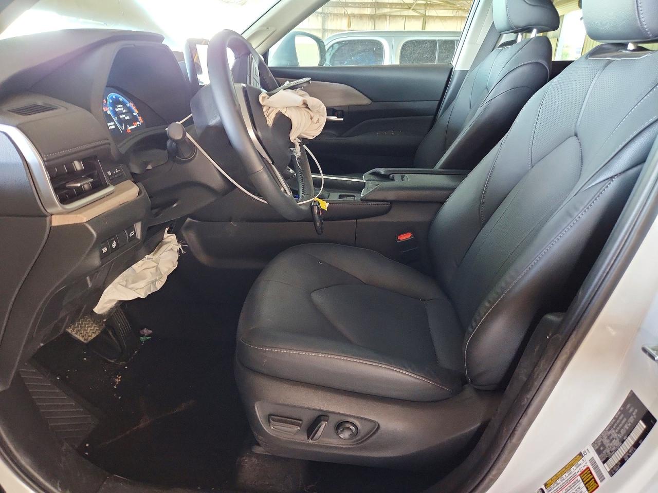 2026 Toyota Highlander VIN 5TDAAAA53TS038664 COPART salvage auction — Front End, Sc - Salvage Title, sold $27,000 on 2026-07-08 (photo 7)