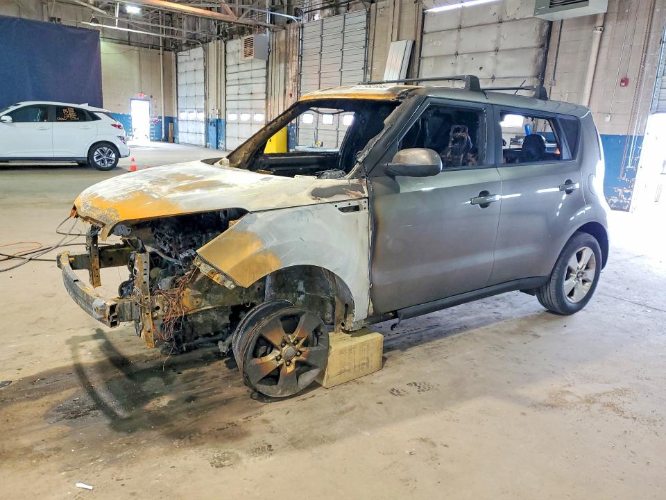 2019 Kia Soul VIN KNDJN2A27K7012920 COPART salvage auction — Burn Engine, Oh - Cert Of Title-Salvage, sold $300 on 2026-07-31 (photo 1)