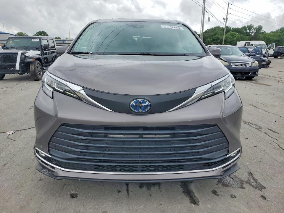 2021 Toyota Sienna VIN 5TDJSKFC5MS028844 COPART salvage auction — REAR END, Tn - Salvage Certificate, sold $18,100 on 2026-07-27 (photo 5)