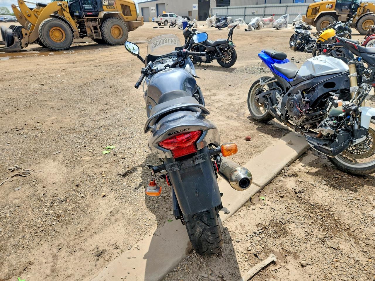 2003 Suzuki GSX750 VIN JS1GR7GA332100608 COPART salvage auction — Side, IL - SALVAGE CERTIFICATE, sold $15 on 2026-06-25 (photo 4)