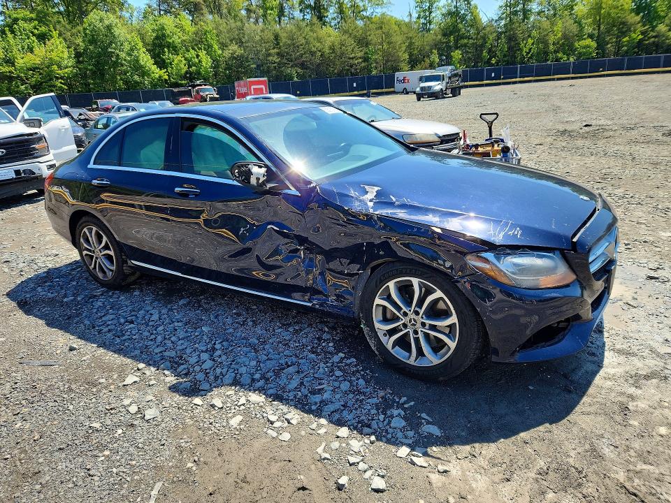 2017 Mercedes-benz C-klasse VIN WDDWF4KB5HR291431 COPART salvage auction — SIDE, Salvage Title, sold $2,000 on 2026-08-07 (photo 4)