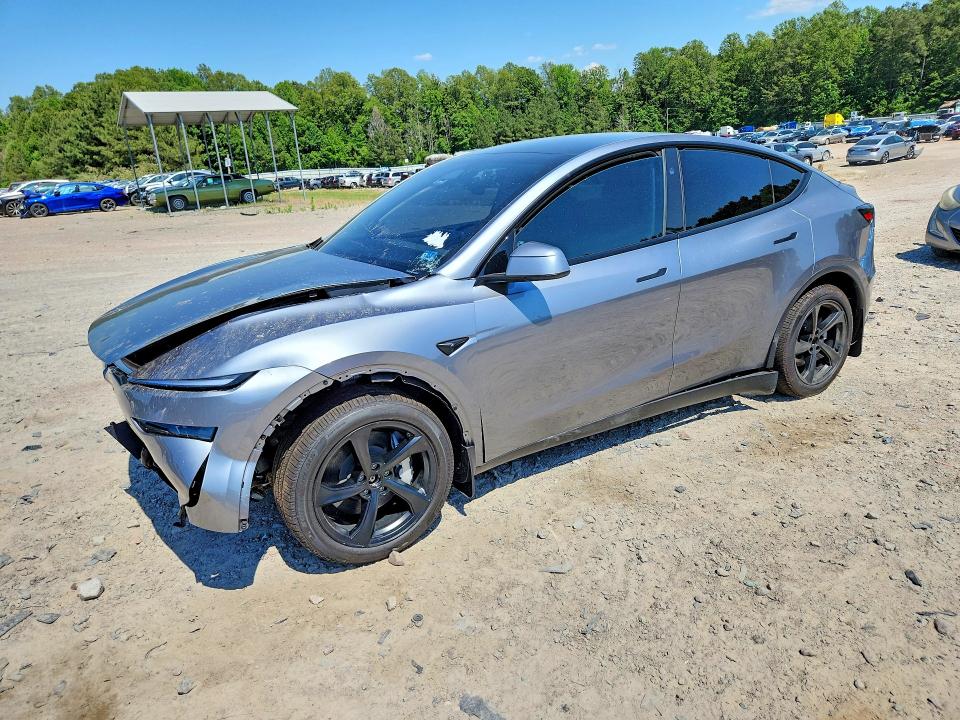 2026 Tesla Model y VIN 7SAYGDEE9TA597259 COPART salvage auction — FRONT END, Va - Cert Of Title - Salvage, sold $13,200 on 2026-07-27 (photo 1)