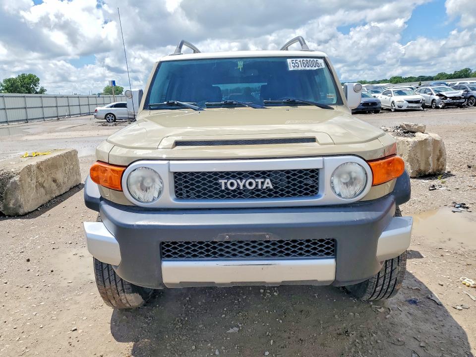 2013 Toyota Fj cruiser VIN JTEBU4BF6DK152618 COPART salvage auction — REAR END, Mo - Salvage Certificate Of Title, sold $10,800 on 2026-07-21 (photo 5)