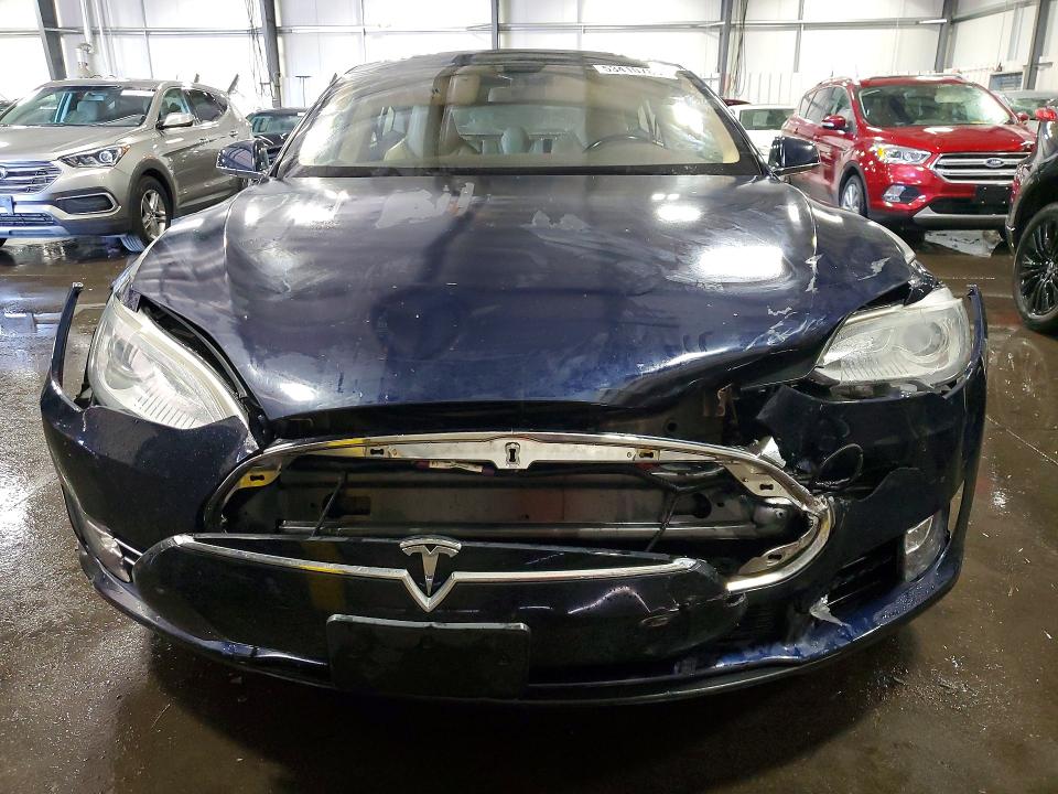 2013 Tesla Model s VIN 5YJSA1CN4DFP08570 COPART salvage auction — FRONT END, MN - CERT OF TITLE-SALVAGE, sold $900 on 2026-07-02 (photo 5)