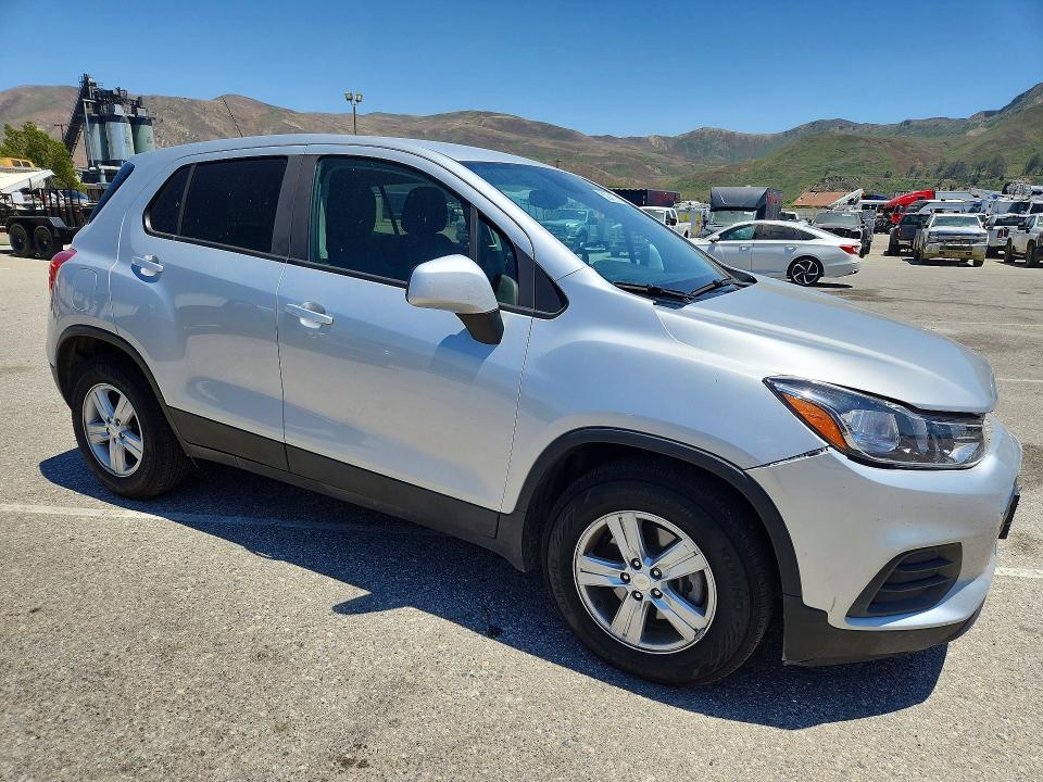 2022 Chevrolet Trax VIN KL7CJKSM7NB525121 COPART salvage auction — FRONT END, CA - SALVAGE CERTIFICATE, sold $4,500 on 2026-07-02 (photo 4)