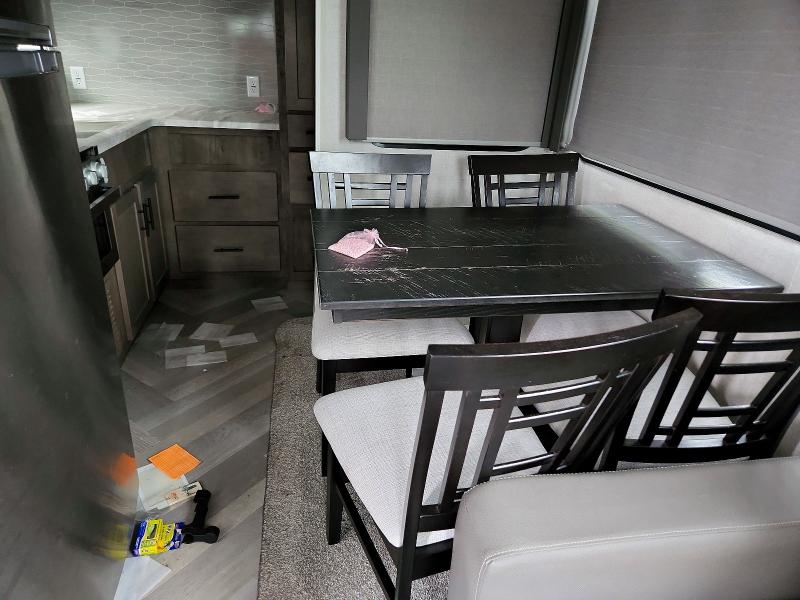 2021 Wildwood Recreational vehicle (rv) VIN 4X4TWDM27MM060106 COPART salvage auction — WATER/FLOOD, MI - SCRAP CERT OF TITLE-FLOOD VEH, sold $125 on 2026-07-30 (photo 5)