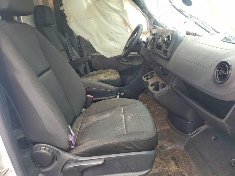 2019 Freightliner Sprinter 2500 VIN WDRPF1CDXKT009789 COPART salvage auction — ALL OVER, FL - CERT OF TITLE SLVG REBUILDABLE, sold $300 on 2026-07-29 (photo 7)