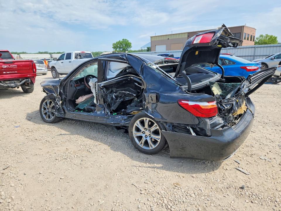 2010 Lexus Ls VIN JTHBL5EF2A5095464 COPART salvage auction — ALL OVER, TX - NONREPAIRABLE TITLE, sold $100 on 2026-07-28 (photo 2)
