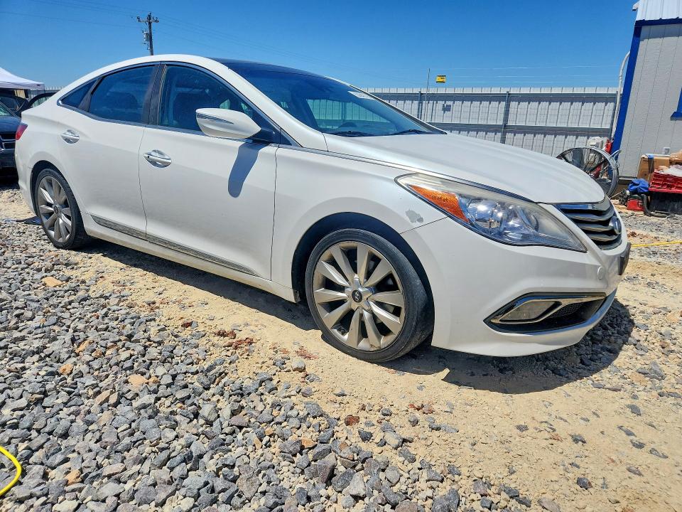 2017 Hyundai VIN KMHFH4JG4HA588315 COPART salvage auction — HAIL, Mo - Salvage Certificate Of Title, sold $900 on 2026-07-27 (photo 4)