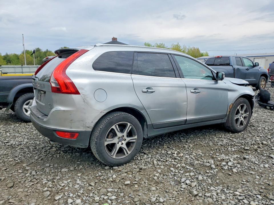 2013 Volvo VIN YV4902DZ0D2462206 COPART salvage auction — FRONT END, Ma - Cert Of Title-Reconstrctd Coll, sold $450 on 2026-07-17 (photo 3)