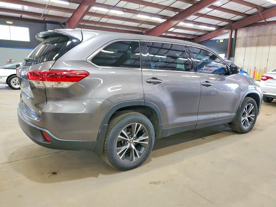 2019 Toyota Highlander VIN 5TDBZRFH1KS916654 COPART salvage auction — MINOR DENT/SCRATCHES, Ma - Certificate Of Title, sold $11,000 on 2026-07-27 (photo 3)