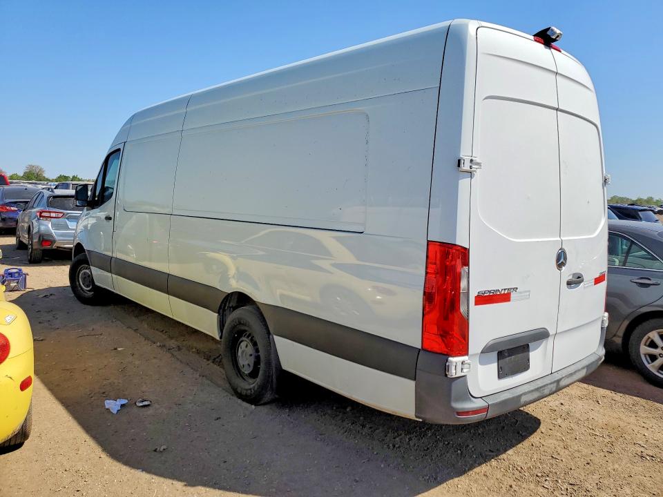 2019 Mercedes-benz Sprinter VIN WD4PF1CD1KP156579 COPART salvage auction — MINOR DENT/SCRATCHES, Il - Dealer Only Clean Title (P), sold $10,500 on 2026-07-09 (photo 2)