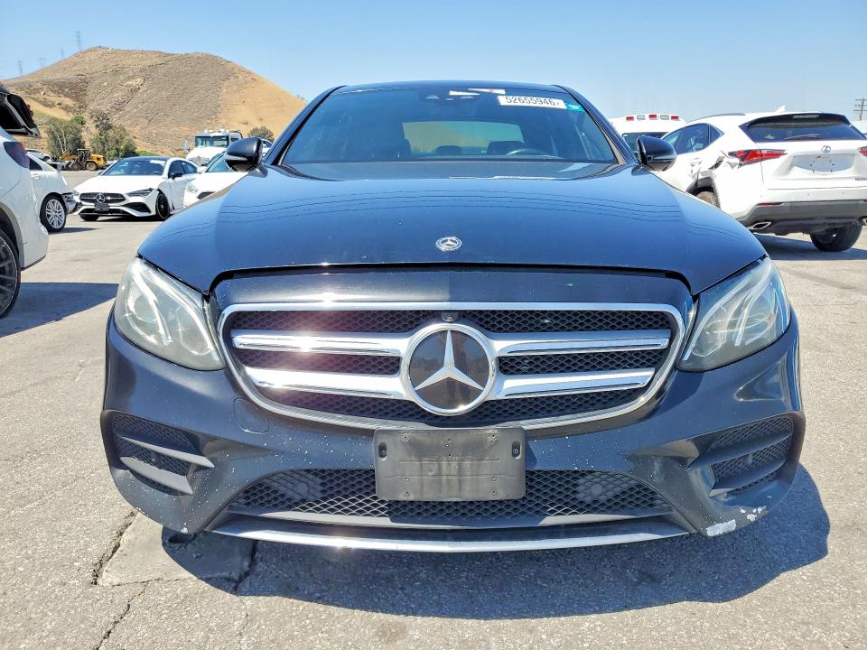 2019 Mercedes-benz VIN WDDZF6JB3KA520284 COPART salvage auction — MINOR DENT/SCRATCHES, Ca - Dis/Dlr/Exp Only Clean Title, sold $13,000 on 2026-07-18 (photo 5)