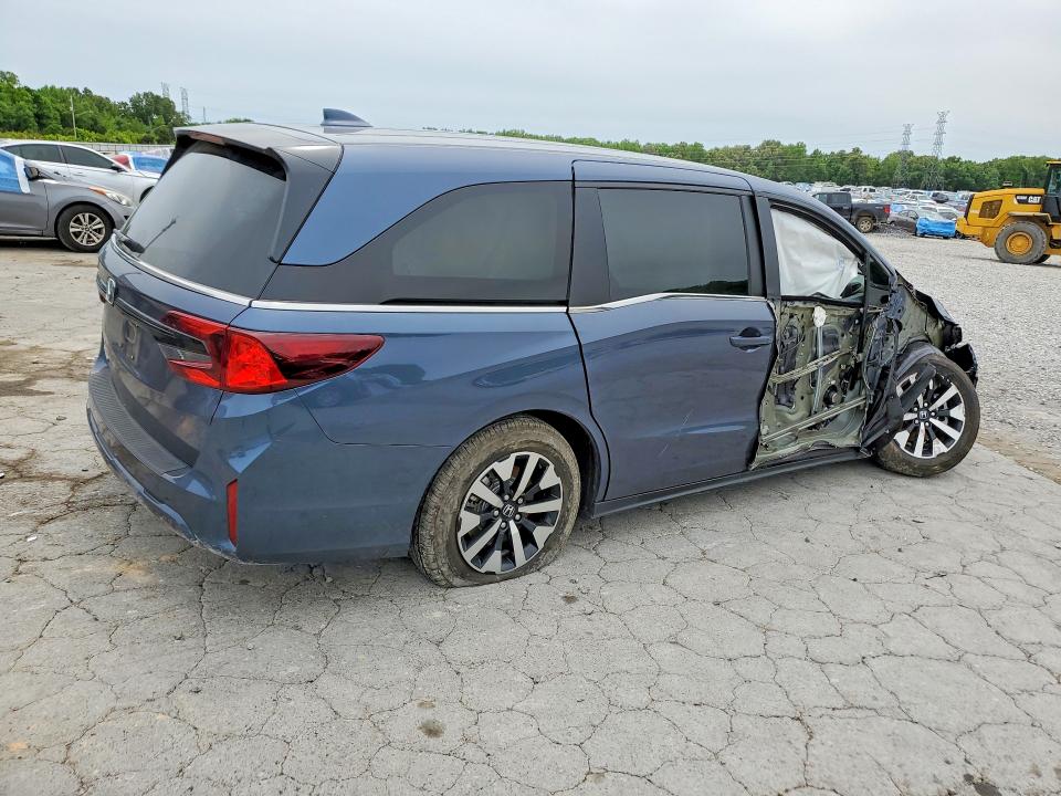 2026 Honda VIN 5FNRL6H69TB031084 COPART salvage auction — SIDE, Tn - Salvage Certificate, sold $13,600 on 2026-07-02 (photo 3)