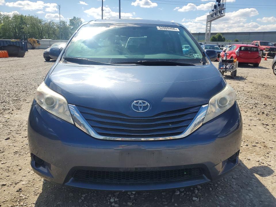 2017 Toyota VIN 5TDKZ3DC1HS821282 COPART salvage auction — SIDE, Oh - Cert Of Title-Salvage, sold $5,500 on 2026-07-21 (photo 5)