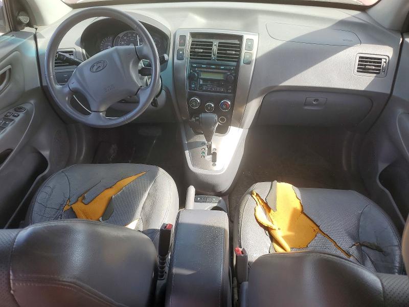 2005 Hyundai Tucson VIN KM8JN12D75U168466 COPART salvage auction — MINOR DENT/SCRATCHES, Ok - Certificate Of Title, sold $425 on 2026-07-02 (photo 8)