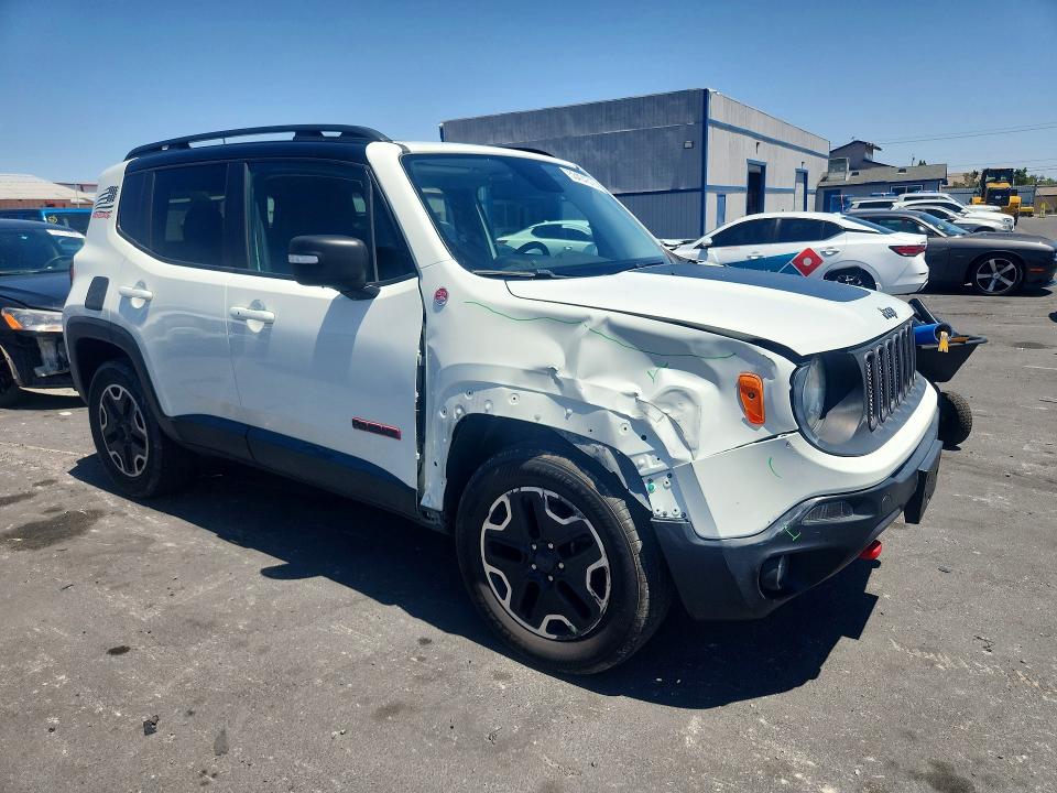 2016 Jeep VIN ZACCJBCT2GPD14720 COPART salvage auction — FRONT END, Nv - Salvage Title, sold $2,650 on 2026-08-10 (photo 4)