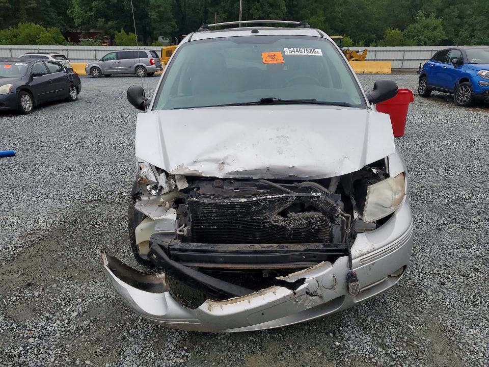 2005 Chrysler Voyager VIN 2C4GP64L85R338065 COPART salvage auction — FRONT END, Nc - Salvage Certificate Of Title, sold $150 on 2026-07-09 (photo 5)