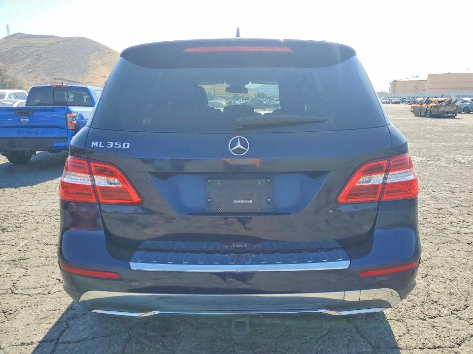 2015 Mercedes-benz M-klasse VIN 4JGDA5JB9FA584182 COPART salvage auction — MINOR DENT/SCRATCHES, Fl - Dis/Dlr/Exp Only Clean Title, sold $5,100 on 2026-07-09 (photo 6)