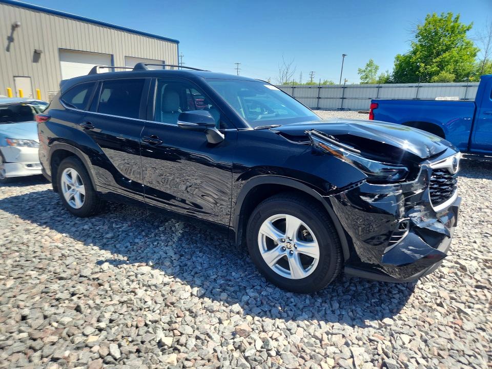 2023 Toyota Highlander VIN 5TDKDRBH5PS501364 COPART salvage auction — REAR END, WI - JUNKED VEHICLE BILL OF SALE, sold $11,600 on 2026-07-06 (photo 4)