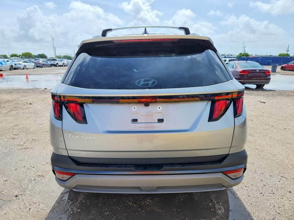 2025 Hyundai Tucson VIN 5NMJB3DE5SH597834 COPART salvage auction — FRONT END, Fl - Certificate Of Destruction, sold $4,500 on 2026-07-29 (photo 6)
