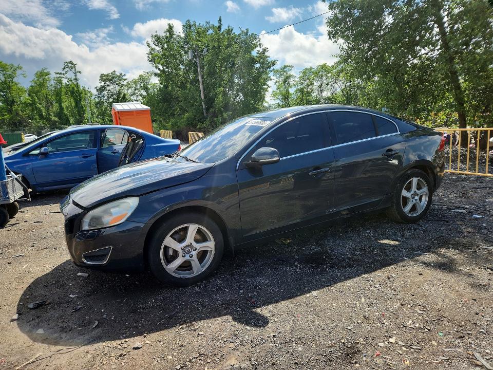 2012 Volvo VIN YV1622FS8C2125002 COPART salvage auction — SIDE, Id - Salvage Certificate Of Title, sold $375 on 2026-08-18 (photo 1)