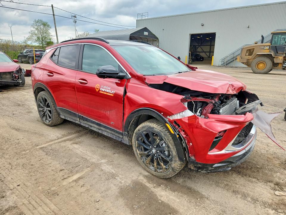 2026 Buick Encore VIN KL4AMESL3TB004916 COPART salvage auction — FRONT END, Qc - Gravement Accidente, sold $6,300 on 2026-07-14 (photo 4)