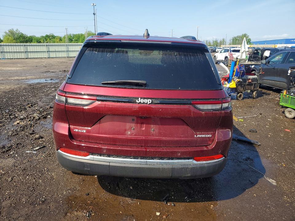 2024 Jeep Cherokee VIN 1C4RJHAGXRC212026 COPART salvage auction — FRONT END, Salvage Title, sold $11,900 on 2026-08-21 (photo 6)