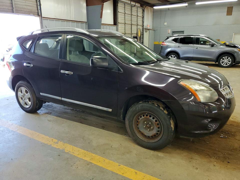 2015 Nissan Rogue VIN JN8AS5MTXFW660962 COPART salvage auction — MINOR DENT/SCRATCHES, Nc - Dealer Only Clean Title, sold $525 on 2026-07-08 (photo 4)