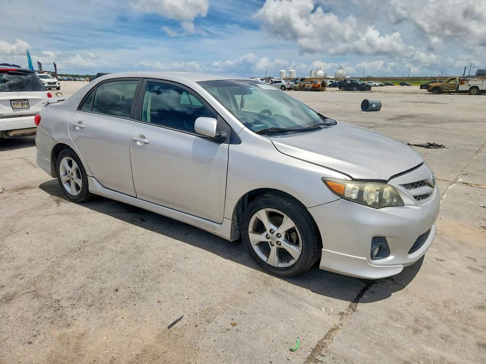 2013 Toyota Corolla VIN 5YFBU4EE6DP144110 COPART salvage auction — MINOR DENT/SCRATCHES, La - Certificate Of Title, sold $2,100 on 2026-07-29 (photo 4)