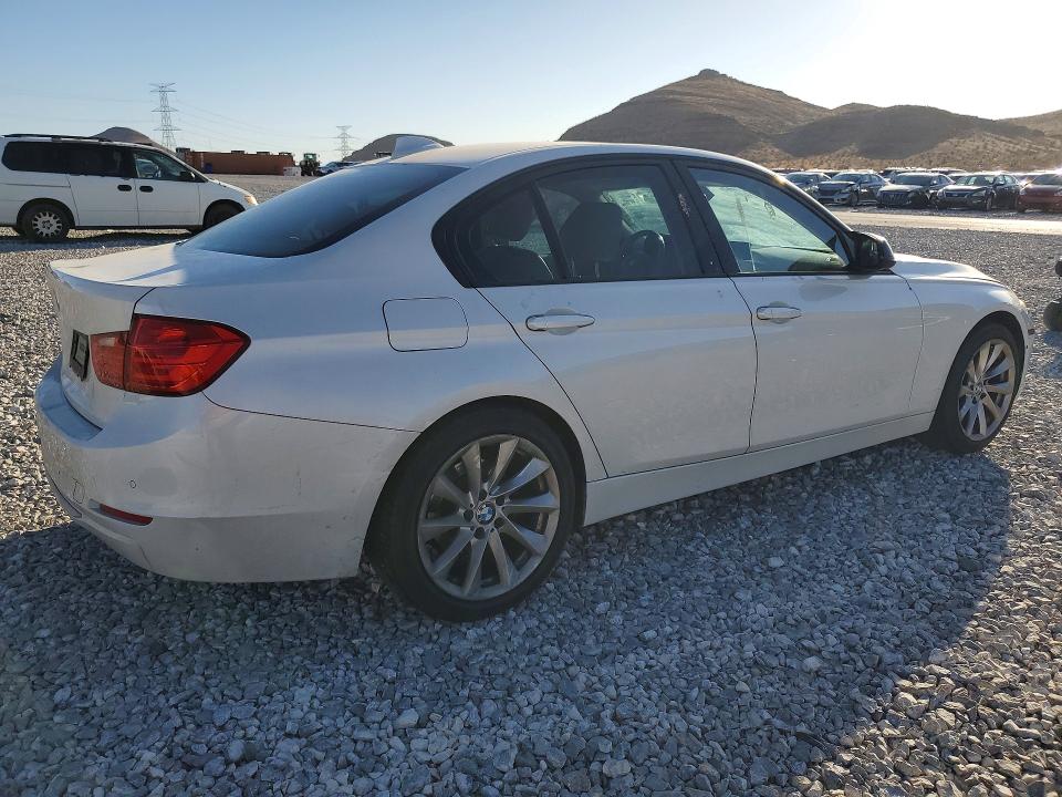 2013 BMW VIN WBA3A5C57DF603008 COPART salvage auction — FRONT END, Nv - Salvage Title, sold $800 on 2026-07-13 (photo 3)