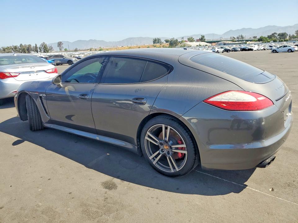2013 Porsche Panamera VIN WP0AF2A75DL076568 COPART salvage auction — MINOR DENT/SCRATCHES, Ca - Dis/Dlr/Exp Only Clean Title, sold $9,200 on 2026-07-29 (photo 2)