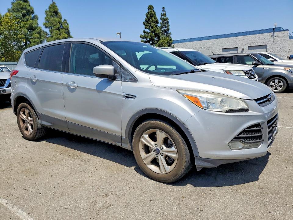 2014 Ford Escape VIN 1FMCU0G98EUA70928 COPART salvage auction — MINOR DENT/SCRATCHES, Ca - App For Dup Salvage Or Ac, sold $625 on 2026-07-02 (photo 4)