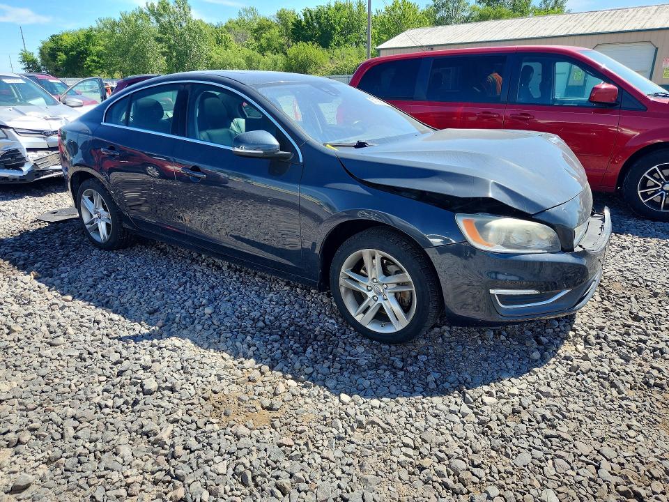 2015 Volvo S60 VIN YV1612TB1F1309070 COPART salvage auction — FRONT END, Il - Salvage Certificate, sold $825 on 2026-07-27 (photo 4)