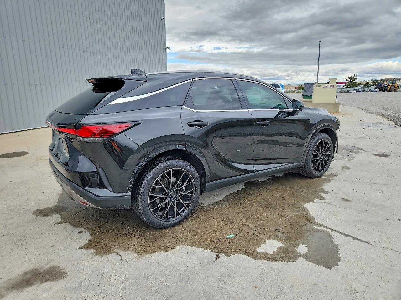 2025 Lexus RX 350h VIN 2T2BBMCA5SC070824 COPART salvage auction — Front End, NV - SALVAGE TITLE, sold $34,250 on 2026-07-02 (photo 3)