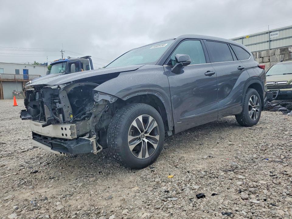 2022 Toyota Highlander VIN 5TDGBRCH8NS550579 COPART salvage auction — FRONT END, Ky - Cert Of Title-Salvage, sold $19,600 on 2026-07-24 (photo 1)