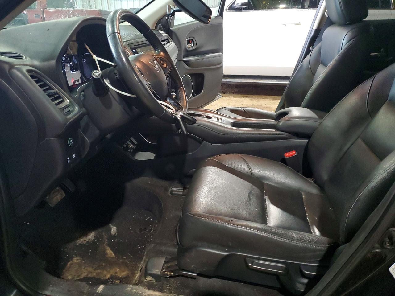 2016 Honda HR-V VIN 3CZRU6H70GM767283 COPART salvage auction — Water/Flood, TX - SALVAGE TITLE-FLOOD DAMAGE, sold $2,800 on 2026-06-29 (photo 7)