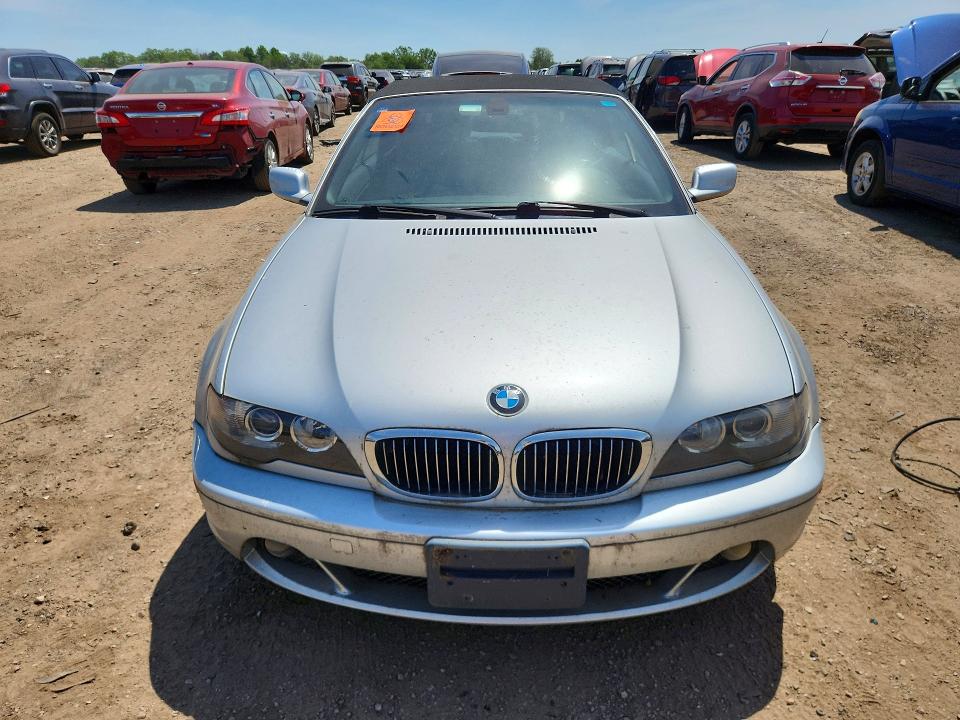 2005 BMW 3 series VIN WBABW33445PL36849 COPART salvage auction — NORMAL WEAR, IL - CERT OF TITLE-REBUILT, sold $350 on 2026-08-18 (photo 5)