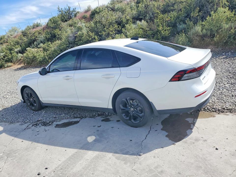 2025 Honda Accord VIN 1HGCY1F47SA065965 COPART salvage auction — SIDE, Nv - Salvage Title, sold $8,200 on 2026-07-30 (photo 2)