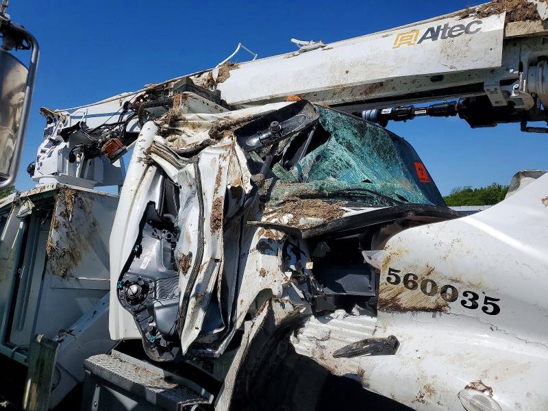 2026 Freightliner M2 VIN 3ALACXFC5TDWR8417 COPART salvage auction — ROLLOVER, MO - SALVAGE CERTIFICATE OF TITLE, sold $2,500 on 2026-08-06 (photo 9)