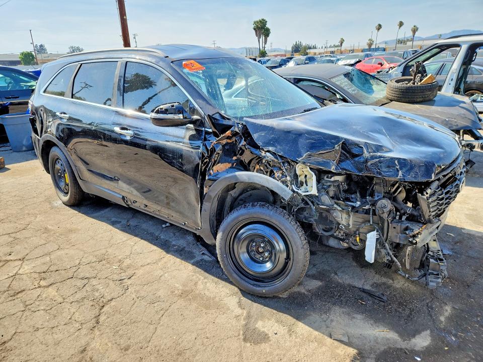 2019 Kia Sorento VIN 5XYPG4A31KG451963 COPART salvage auction — SIDE, CA - CERTIFICATE OF TITLE, sold $250 on 2026-07-28 (photo 4)