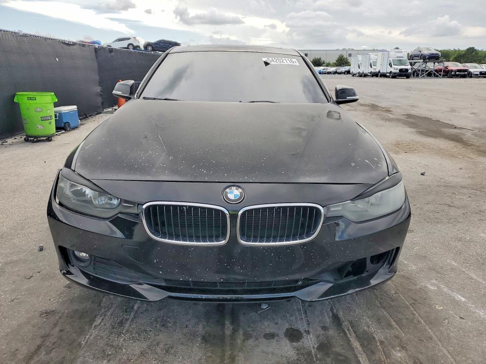 2013 BMW 3er VIN WBA3A5G54DNP19959 COPART salvage auction — FRONT END, Mt - Certificate Of Title, sold $1,450 on 2026-07-14 (photo 5)