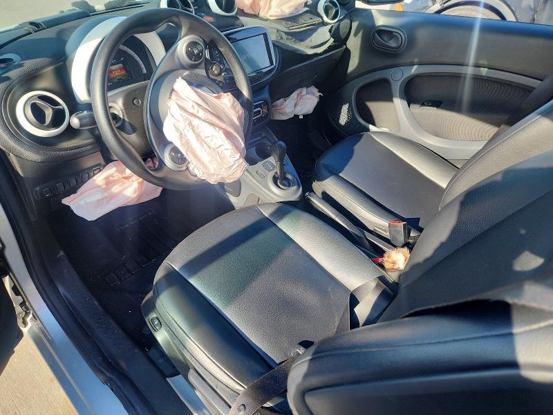 2016 Smart VIN WMEFJ5DA4GK123419 COPART salvage auction — FRONT END, Tx - Salvage Vehicle Title, sold $1,000 on 2026-08-20 (photo 8)